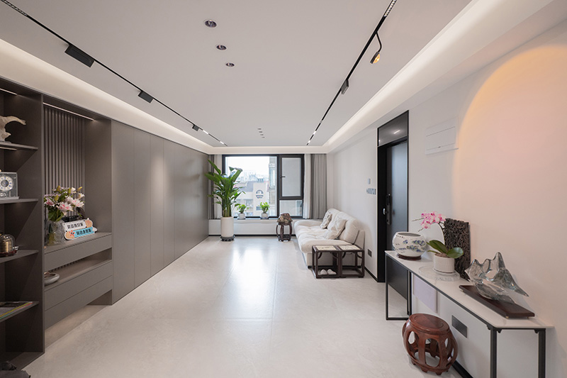 素凈之境簡(jiǎn)約鋪陳，淡雅氛圍悠然漫溢