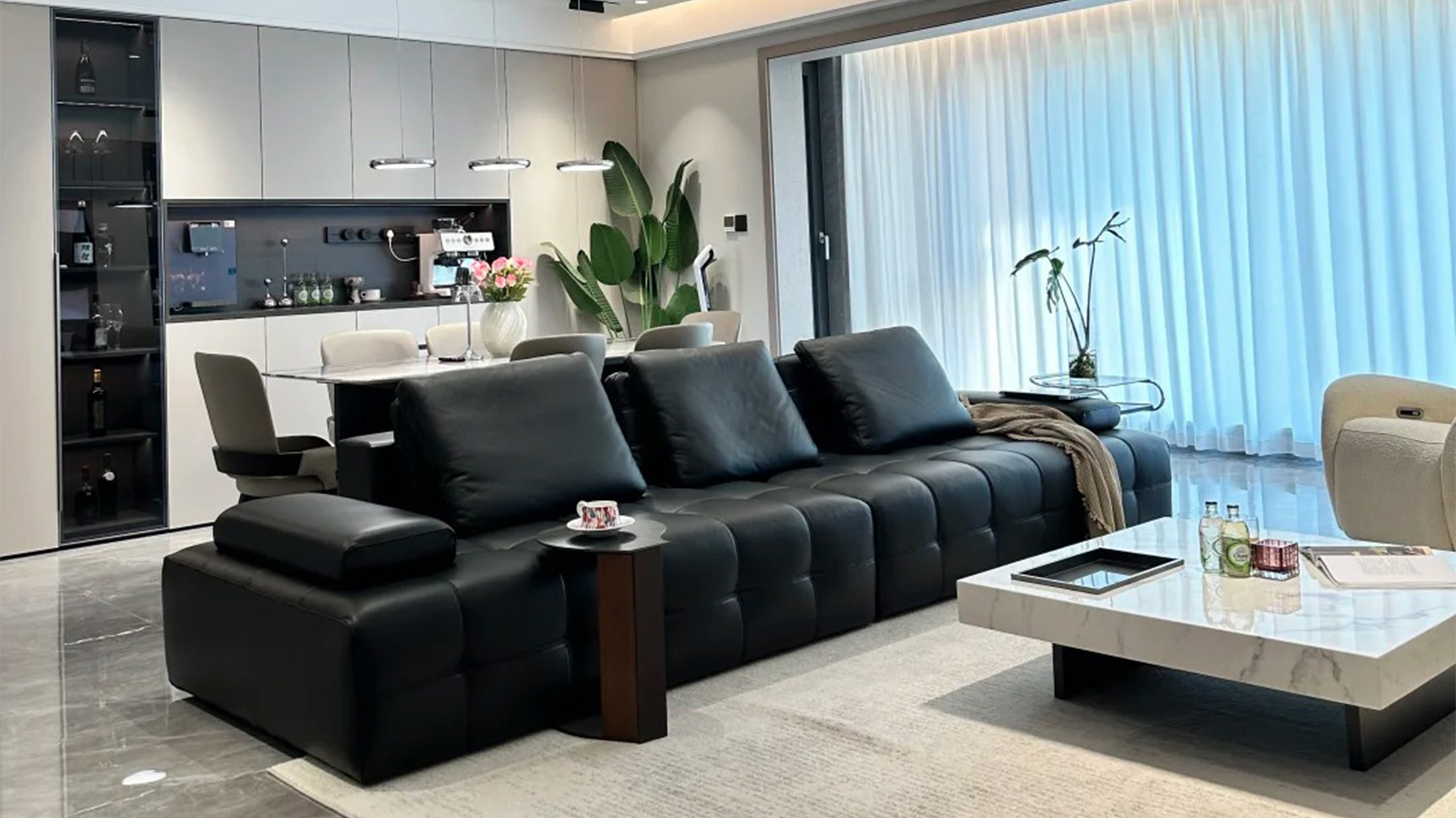 142平橫廳簡約風(fēng)設(shè)計(jì)，空間通透與功能美學(xué)交融