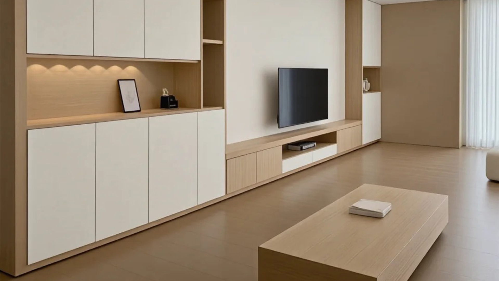 原木風(fēng)極簡(jiǎn)線條勾勒現(xiàn)代，自然光影交織生活處